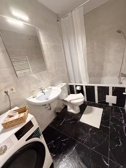 Bright 2BR 2Bath w Parking Near Coresi Mall — 2