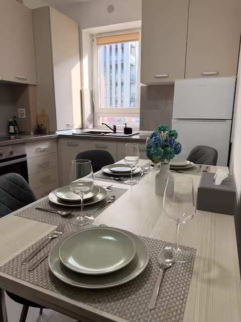 2 Beds • Free Parking • Steps to Coresi Mall — 4