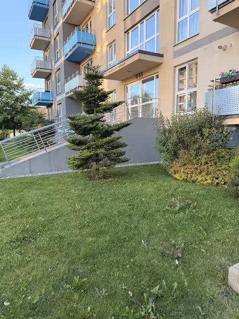Bright 2BR 2Bath w Parking Near Coresi Mall — 5