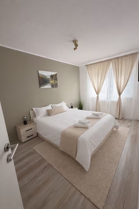2 Beds • Free Parking • Steps to Coresi Mall — 10